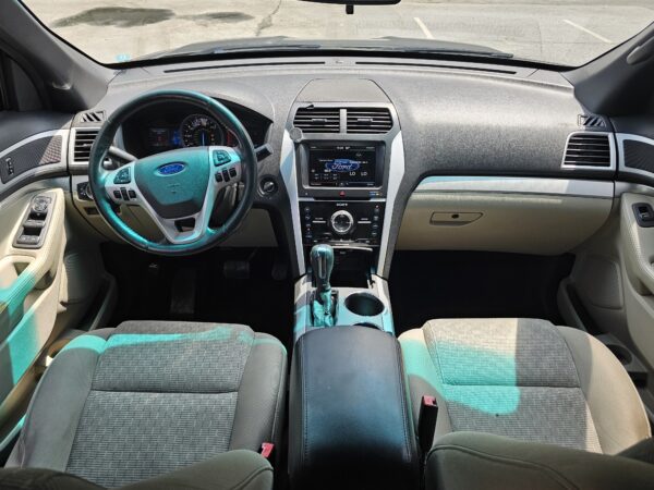 SOLD - 2014 Ford Explorer XLT - Image 11