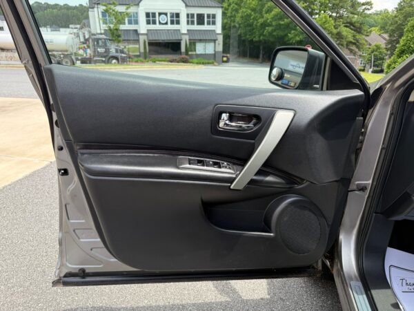 SOLD - 2012 Nissan Rogue S / SV / SV w/SL Package - Image 6